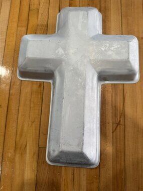 Wilton Cross Cake Pan